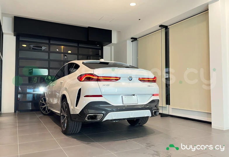 BMW X6 Белый