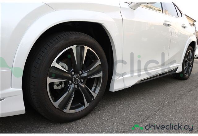 Lexus UX White