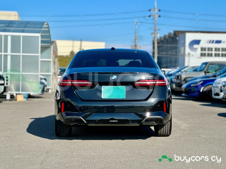 BMW 5 series Черный