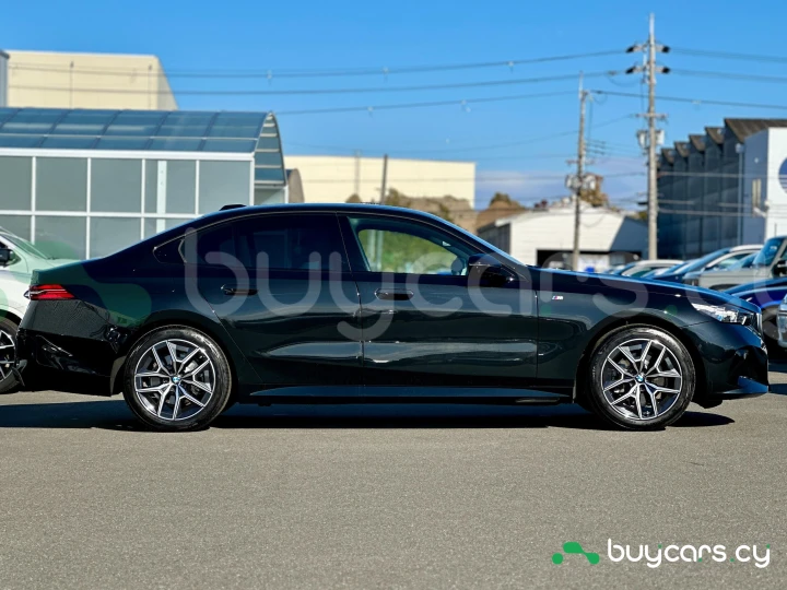 BMW 5 series Черный