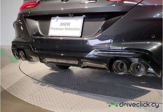 BMW M8 Black