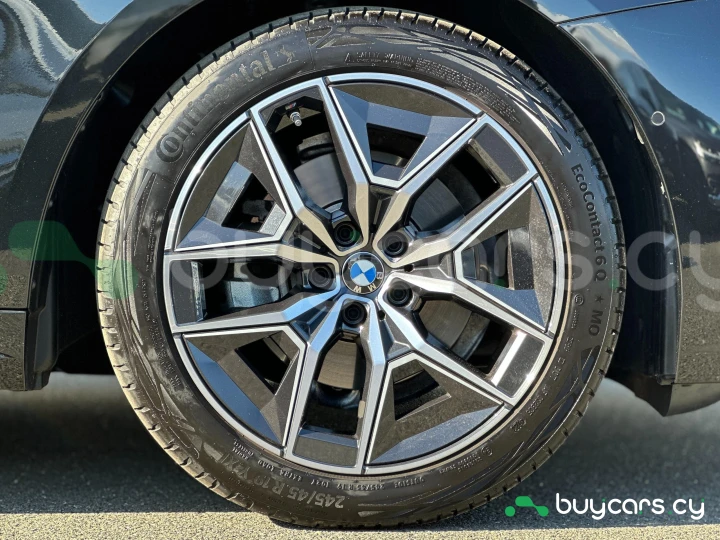 BMW 5 series Черный