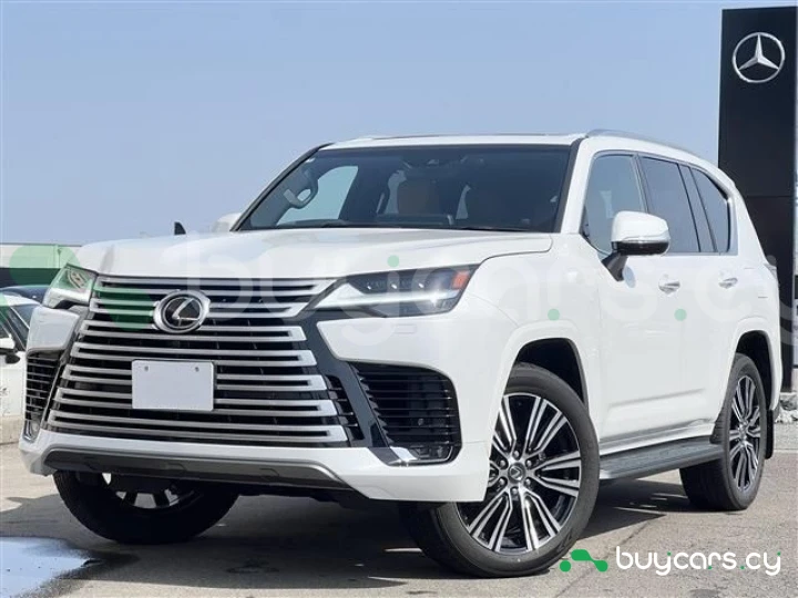 Lexus LX Белый