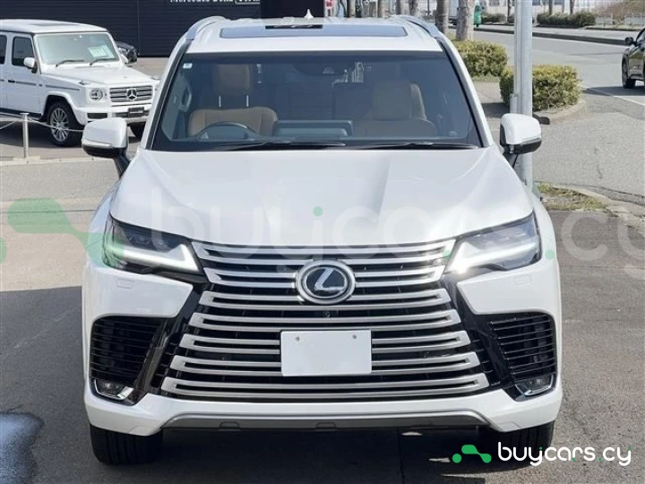 Lexus LX Белый