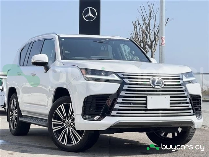 Lexus LX Белый