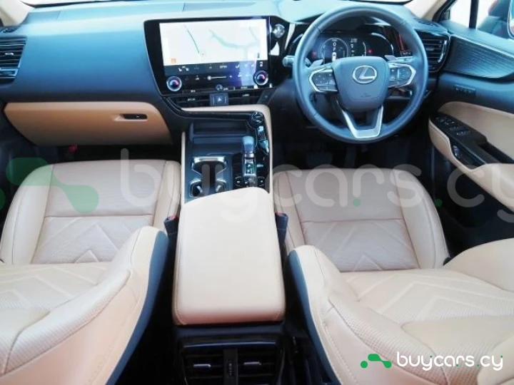 Lexus NX Красный