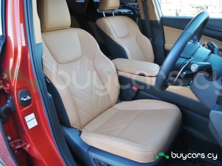 Lexus NX Красный