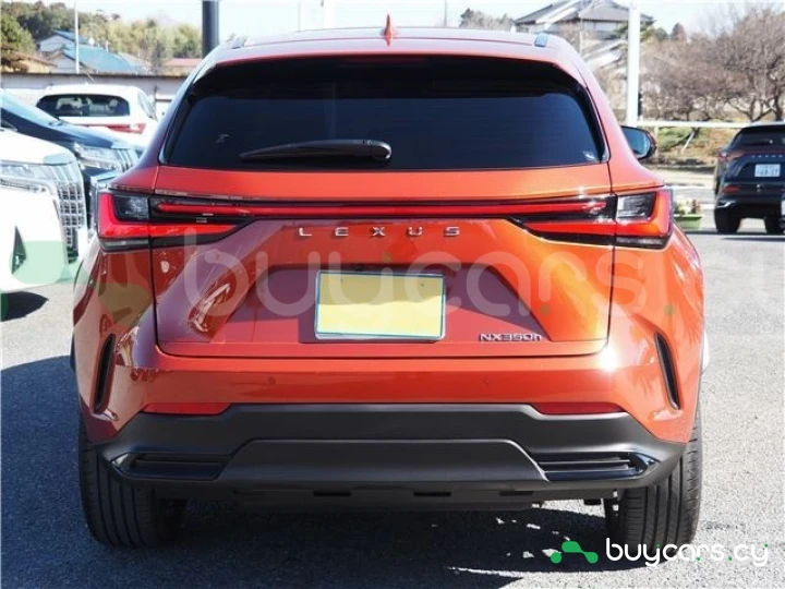 Lexus NX Красный