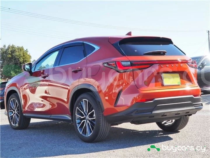 Lexus NX Красный