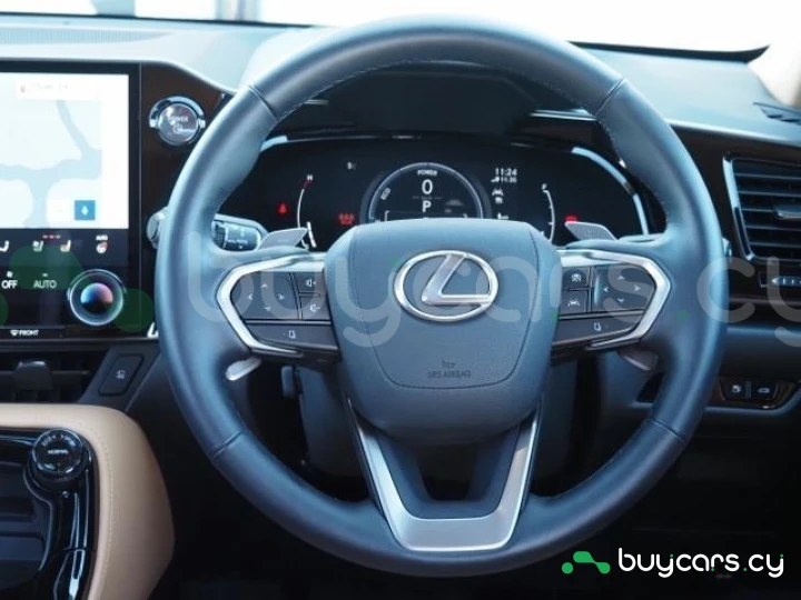 Lexus NX Красный