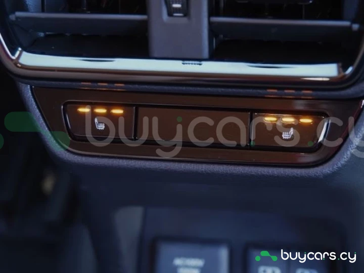 Lexus NX Красный