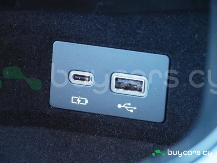 Lexus NX Красный