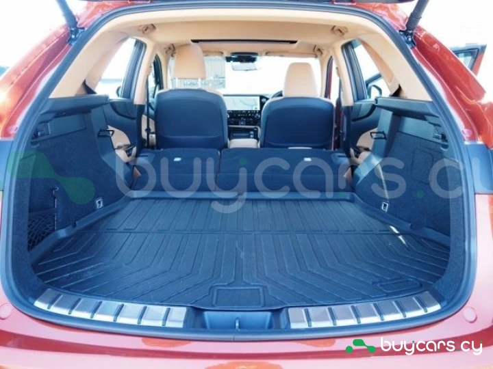 Lexus NX Красный