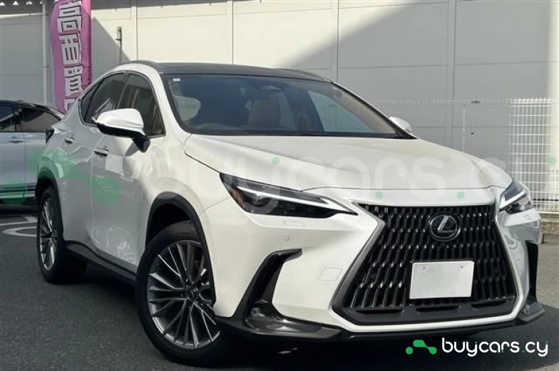 Lexus NX Белый