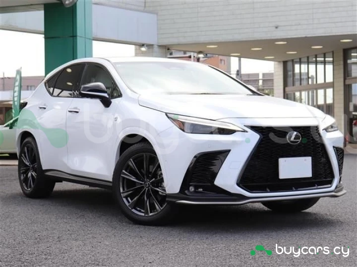 Lexus NX Белый