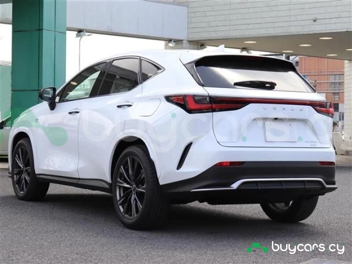 Lexus NX Белый