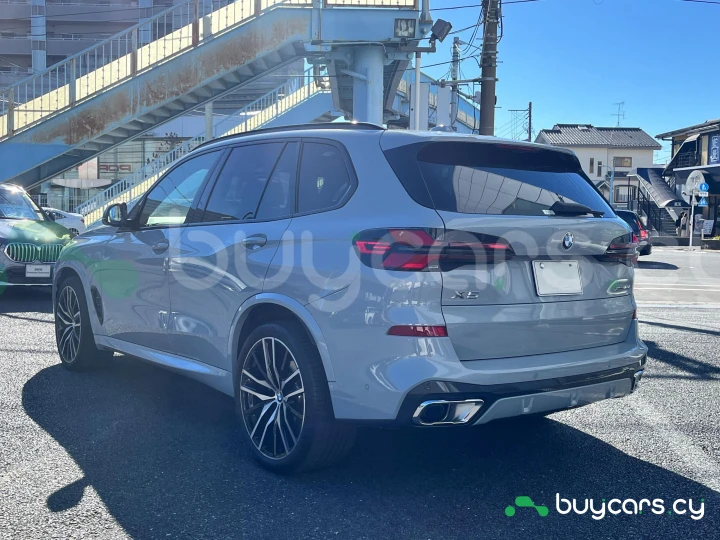 BMW X5 Серый