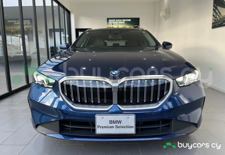 BMW 5 series Blue