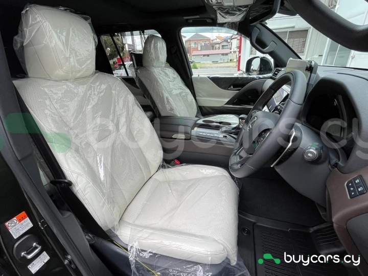 Lexus LX Зеленый