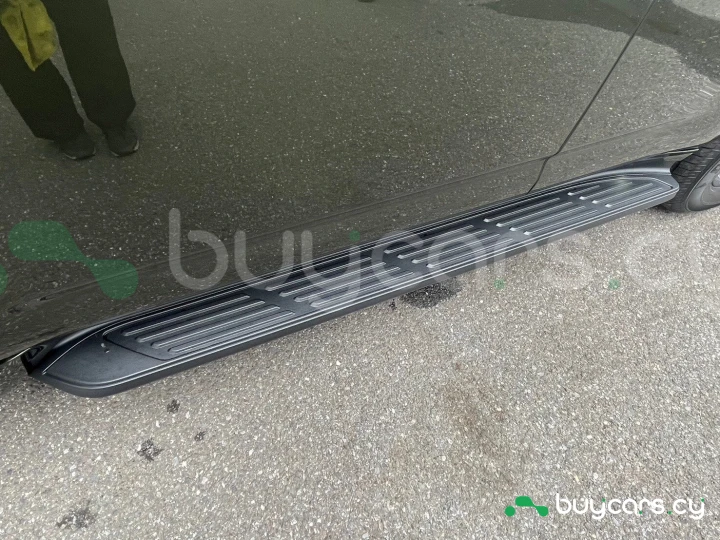 Lexus LX Зеленый