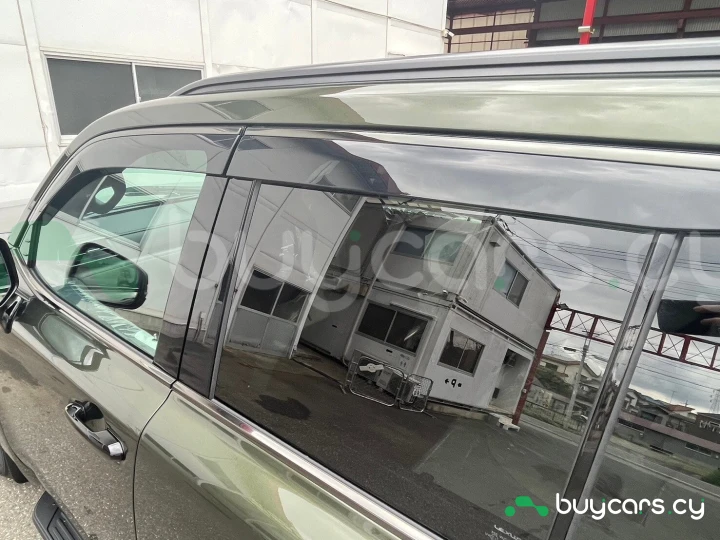 Lexus LX Зеленый