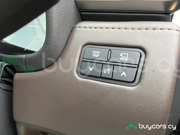 Lexus LX Зеленый