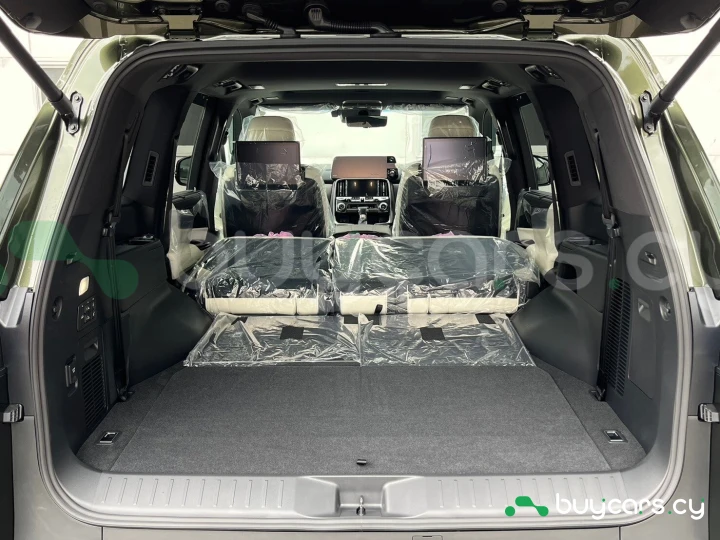 Lexus LX Зеленый