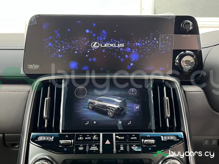 Lexus LX Зеленый