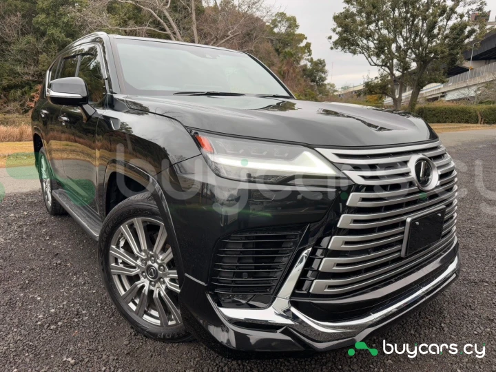 Lexus LX Черный