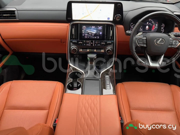 Lexus LX Черный