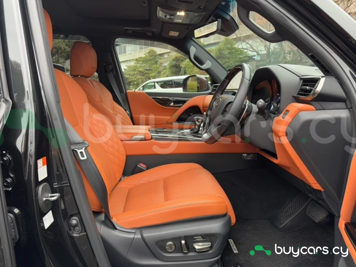 Lexus LX Черный