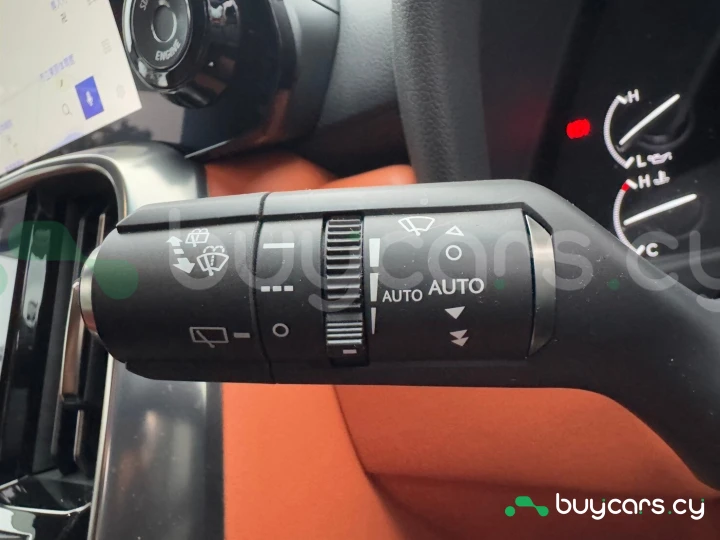 Lexus LX Черный