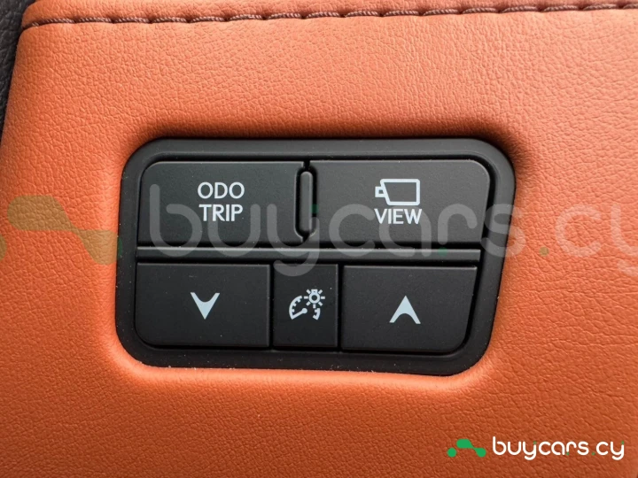 Lexus LX Черный