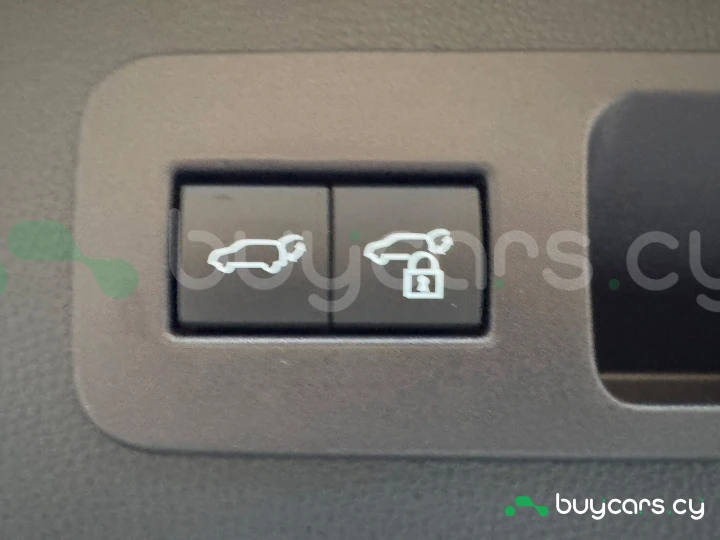 Lexus LX Черный