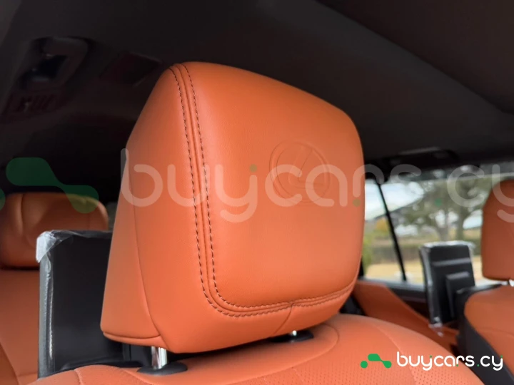 Lexus LX Черный