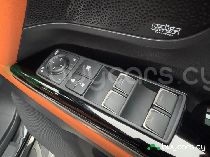 Lexus LX Черный