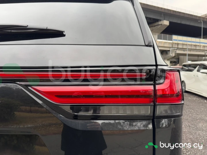 Lexus LX Черный