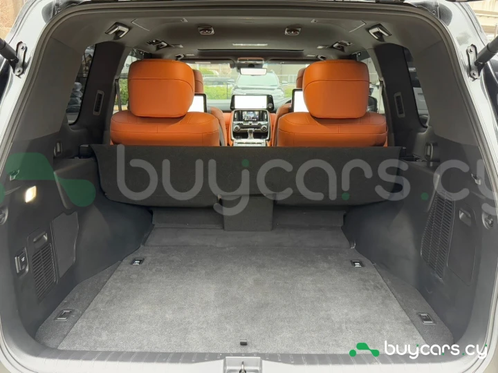 Lexus LX Черный