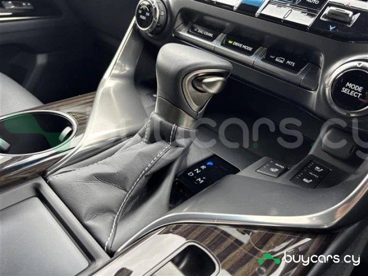 Lexus LX Черный