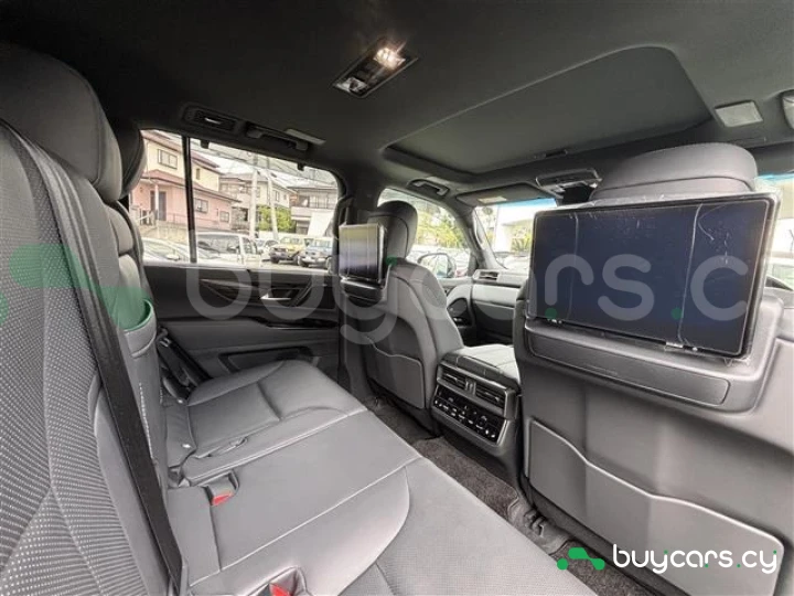 Lexus LX Черный