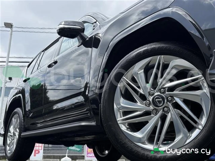 Lexus LX Черный