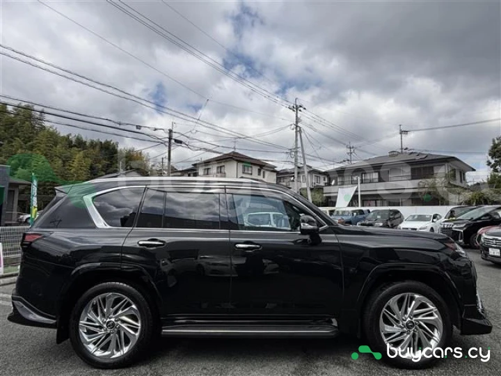 Lexus LX Черный