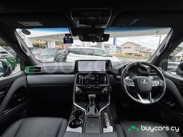 Lexus LX Черный