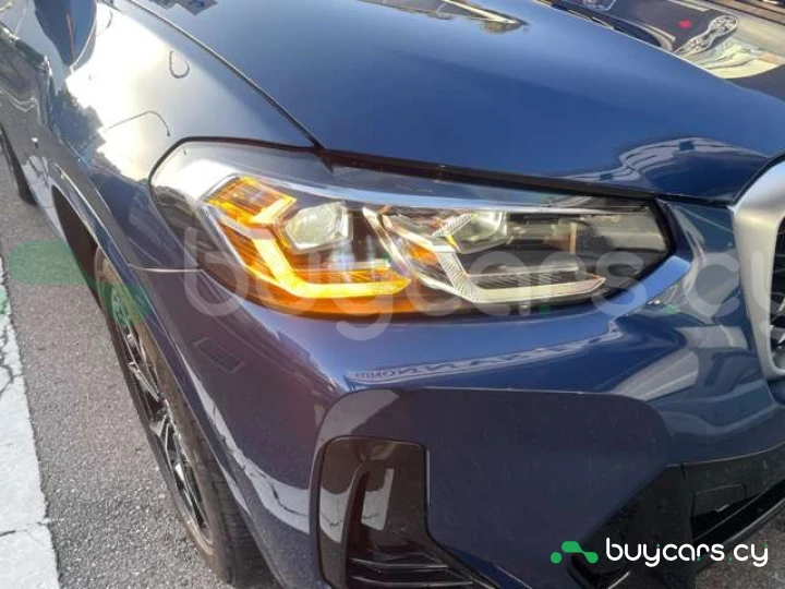 BMW X4 Blue