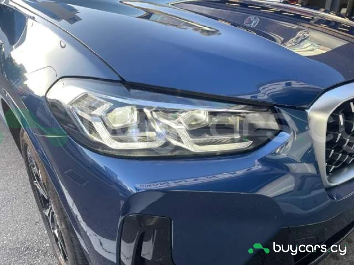 BMW X4 Blue