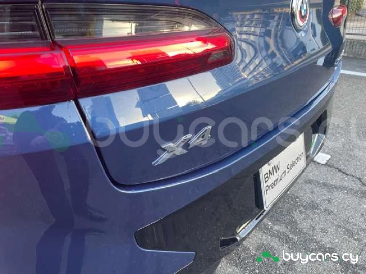 BMW X4 Blue