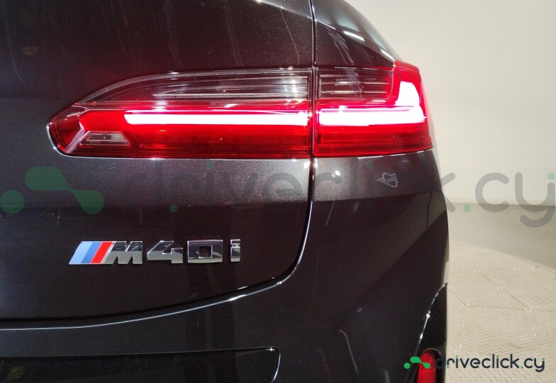 BMW X4 Black