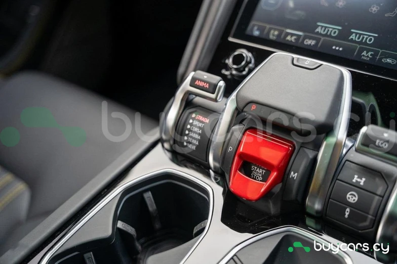 Lamborghini Urus Желтый