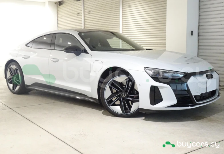 Audi RS e-tron GT Белый