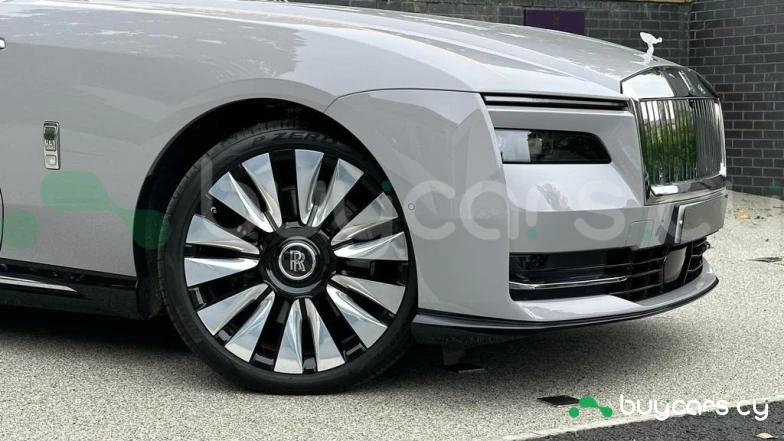 Rolls-Royce Spectre White